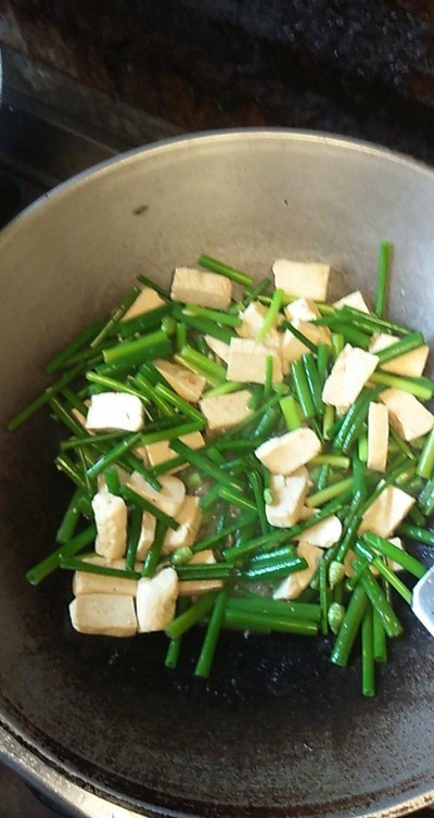 ผัดเต้าหู้ดอกหอม