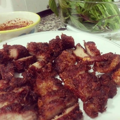 หมูสามชั้นทอดเครื่องเทศ หมูสามชั้นทอดเครื่องเทศ