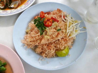 หมี่กรอบ