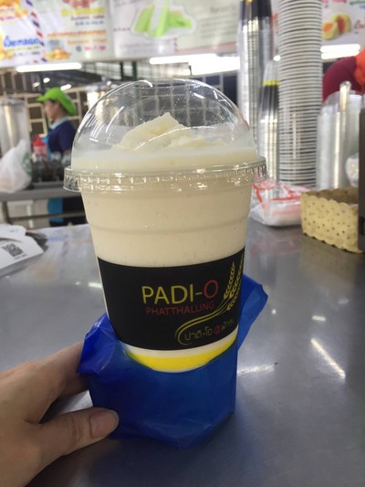 มะพร้าวนมสดปั่น