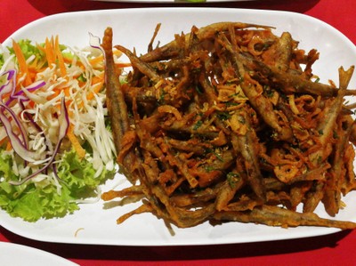 ปลารากกล้วยทอดตะไคร้