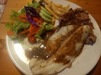 อาหาร หรือ เครื่องดื่ม