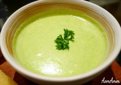 ซุปครีมถั่วลันเตา (75฿)