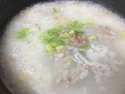 วิธีทำ ข้าวตุ๋นทรงเครื่องหมูสับ