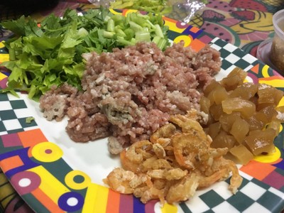 วิธีทำ ข้าวตุ๋นทรงเครื่องหมูสับ