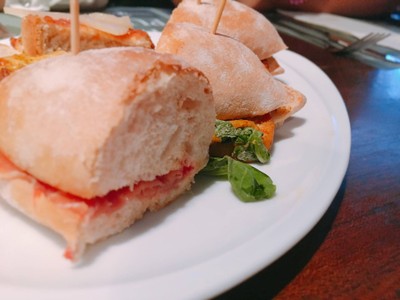 ไอริชไทม์ผับ (IRISH TIMES PUB) ชิโนภูเก็ต ชั้นจี ไอริชไทม์ผับ (IRISH TIMES PUB) ชิโนภูเก็ต ชั้นจี
