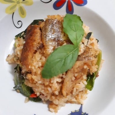 ข้าวผัดปลาสลิดพริกเผา