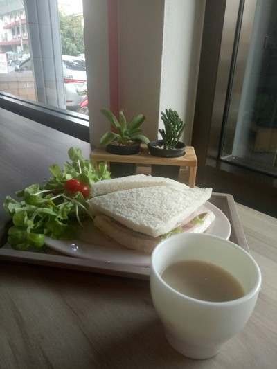 อาหาร หรือ เครื่องดื่ม