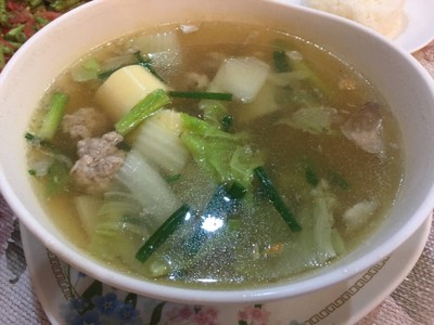 แกงจืดเต้าหู้หมูสับ