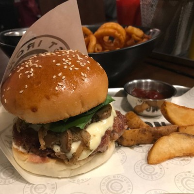 Sweet Mushroom Burger