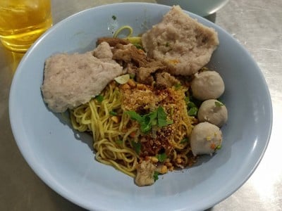 บะหมี่หมูลูกชิ้นบะช่อ