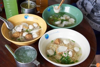 เมนูของร้าน ลูกชิ้นปลานายเงี๊ยบ บางขุนนนท์