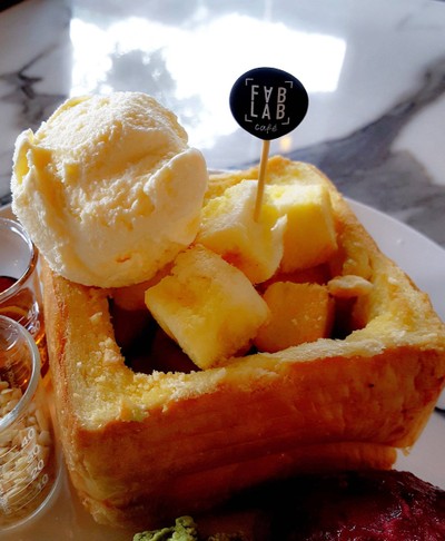 FABLAB Café & Dining เอกมัย
