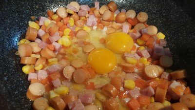 วิธีทำ มักกะโรนีผัดซอสชีสยืด