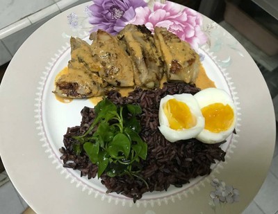 ไก่ย่างซอสพะแนง