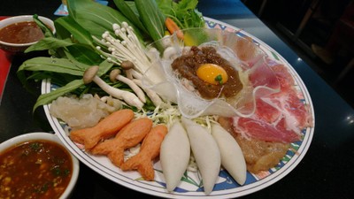 อาหาร หรือ เครื่องดื่ม