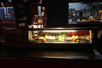 อาหาร หรือ เครื่องดื่ม