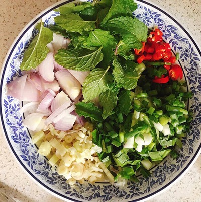 วิธีทำ ยำปลาทูย่างอโวคาโด้