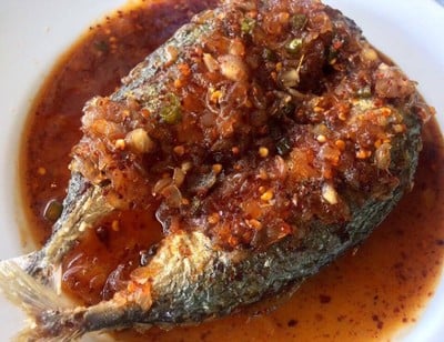 ปลาทูราดพริกน้ำปลาหวาน ปลาทูราดพริกน้ำปลาหวาน