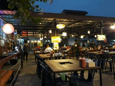 บรรยากาศ ชุมแพหมูกระทะ พัทยา