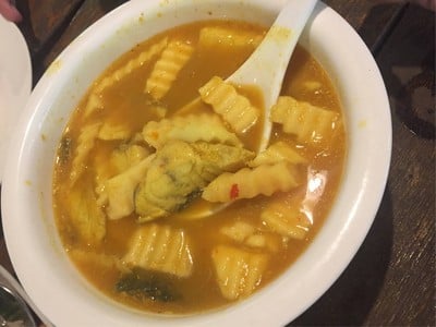 แกงส้มปลากระพงยอดมะพร้าว