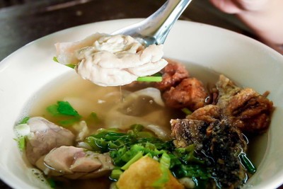 เมนูของร้าน ลูกชิ้น - มันสมองหมู ไทยทำ