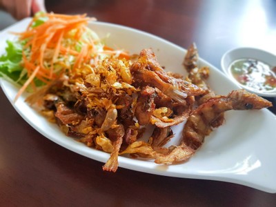 ปลาทรายทอดขมิ้น