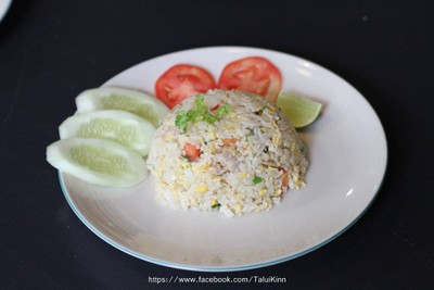 ข้าวผัดหมู