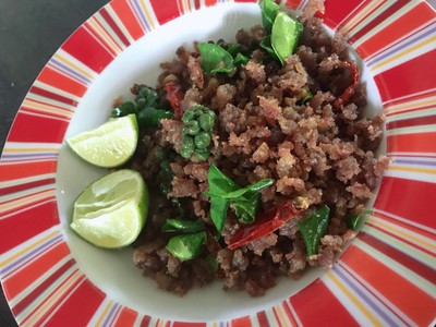 หมูสับปลาเค็มสมุนไพร