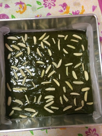 วิธีทำ Matcha White Chocolate Blondies วิธีทำ Matcha White Chocolate Blondies