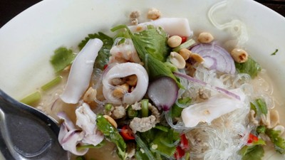 ยำวุ้นเส้น