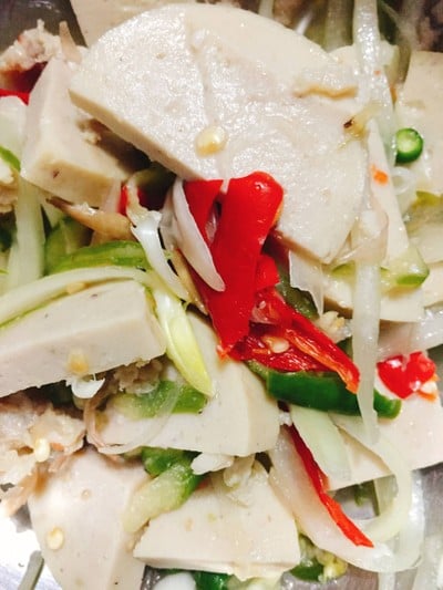 ยำหมูยอมะดัน ยำหมูยอมะดัน