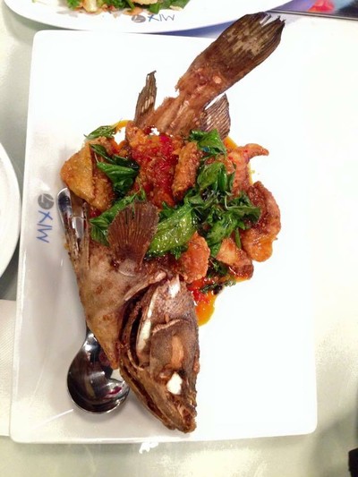 ปลาเก๋าทอดราดพริก