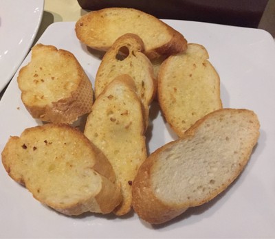 ขนมปังกระเทียม