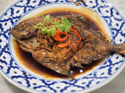 เมนูของร้าน ณ ฉลอง Sukhumvit 24