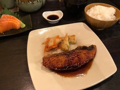 ชุดแซลม่อนย่างซีอิ้ว