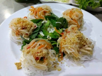 ขนมจีนหมูย่าง