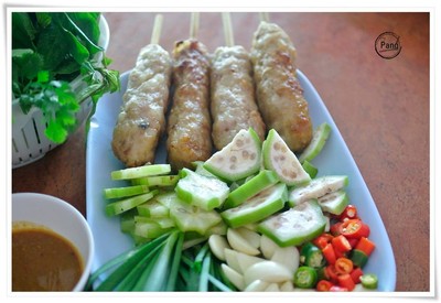แหนมเนือง