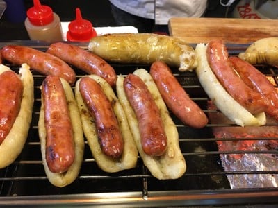 ทานกับข้าวเหนียวปิ้ง -แปลกจัง