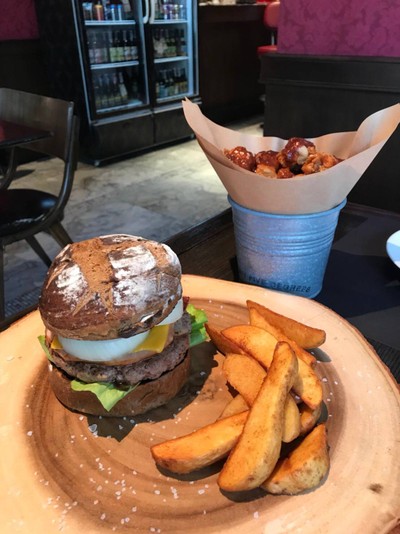 Dry-aged Beef Burger