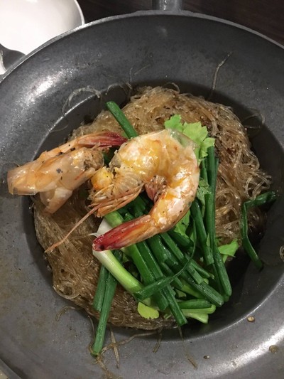 กุ้งอบวุ้นเส้น