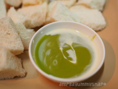 ขนมปังนึ่งสังขยา