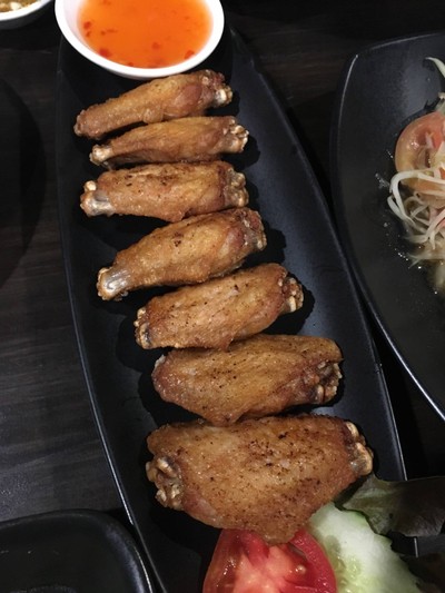 ปีกไก่ทอดน้ำปลา