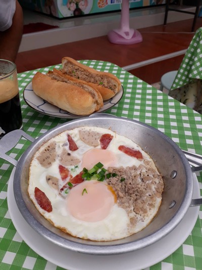 กินนี่ อาหารเช้า