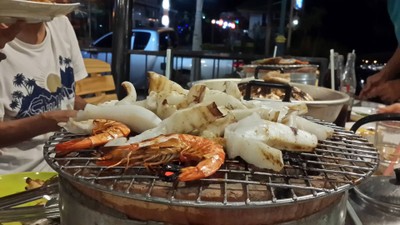 อาหาร หรือ เครื่องดื่ม