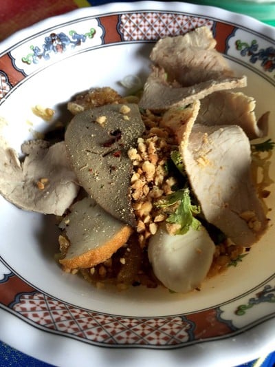 เมนูของร้าน ก๋วยเตี๋ยวเรือเล็ก-แดง