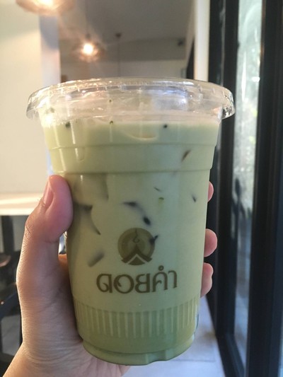 ชาเขียวมัจฉะนมเย็น