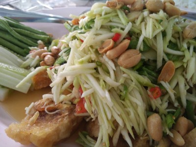 ส้มตำปลาทอด