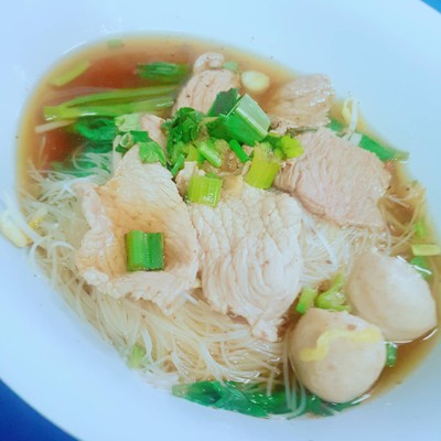ก๋วยเตี๋ยวเนื้อ ศรเดชโภชนา (ศรเดชโภชนา (ยายม่อม)) ก๋วยเตี๋ยวเนื้อ ศรเดชโภชนา (ศรเดชโภชนา (ยายม่อม))