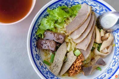 กิตติก๋วยเตี๋ยวเป็ด ภูเก็ต สามกอง